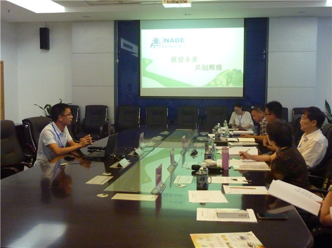 大賽評委專家們對佛山市真空泵廠有限公司代表進行提問現場 大賽評委專家們對佛山市真空泵廠有限公司代表進行提問現場